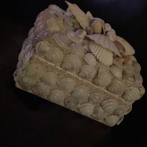 Seashell organizer